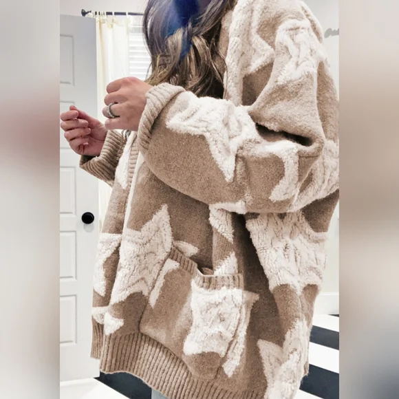 Khaki Sherpa Star Pattern Textured Sweater Cardigan with Pockets - Picture 4 of 16